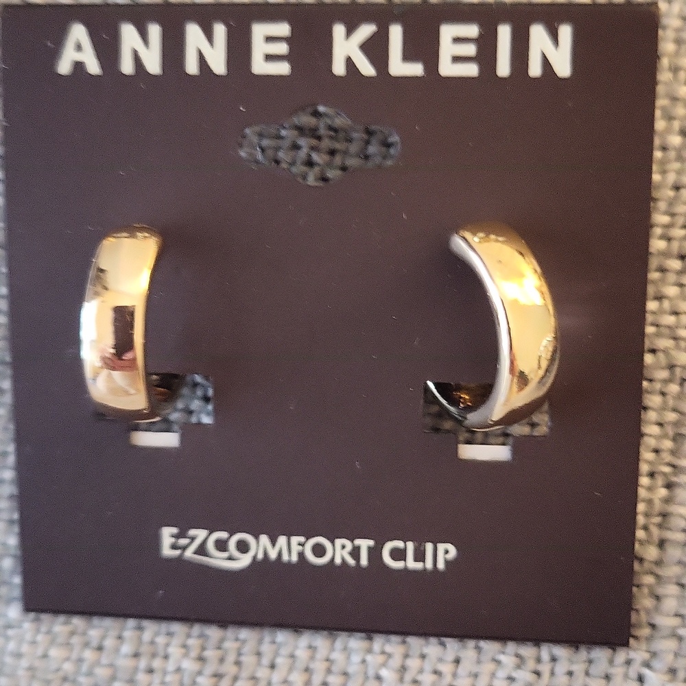 Anne Klein Comfort Clip Goldtone Earrings, 5 Pairs - Picture 8 of 11